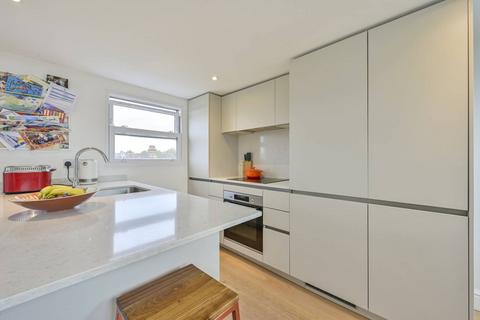 2 bedroom maisonette for sale, Aston Road, Raynes Park, London, SW20