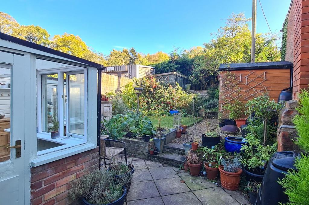 Gdn Medium T202511101724.jpg