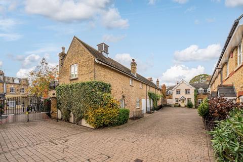 undefined, Angel Mews, Putney Heath, London, SW15