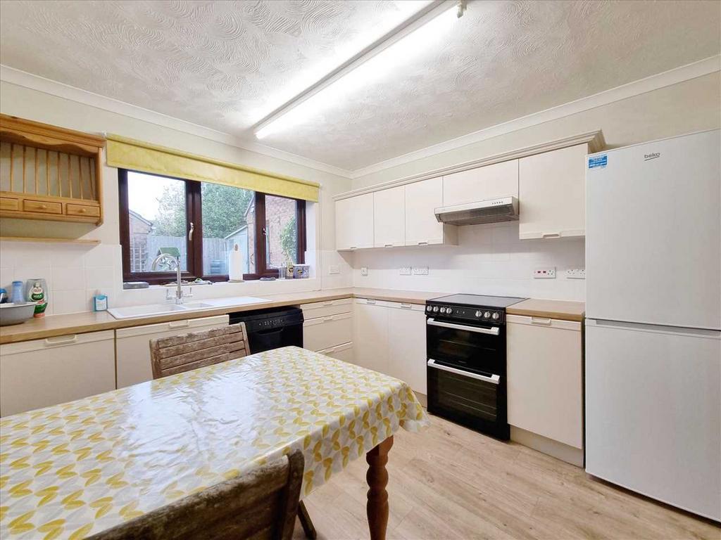 Kitchen: