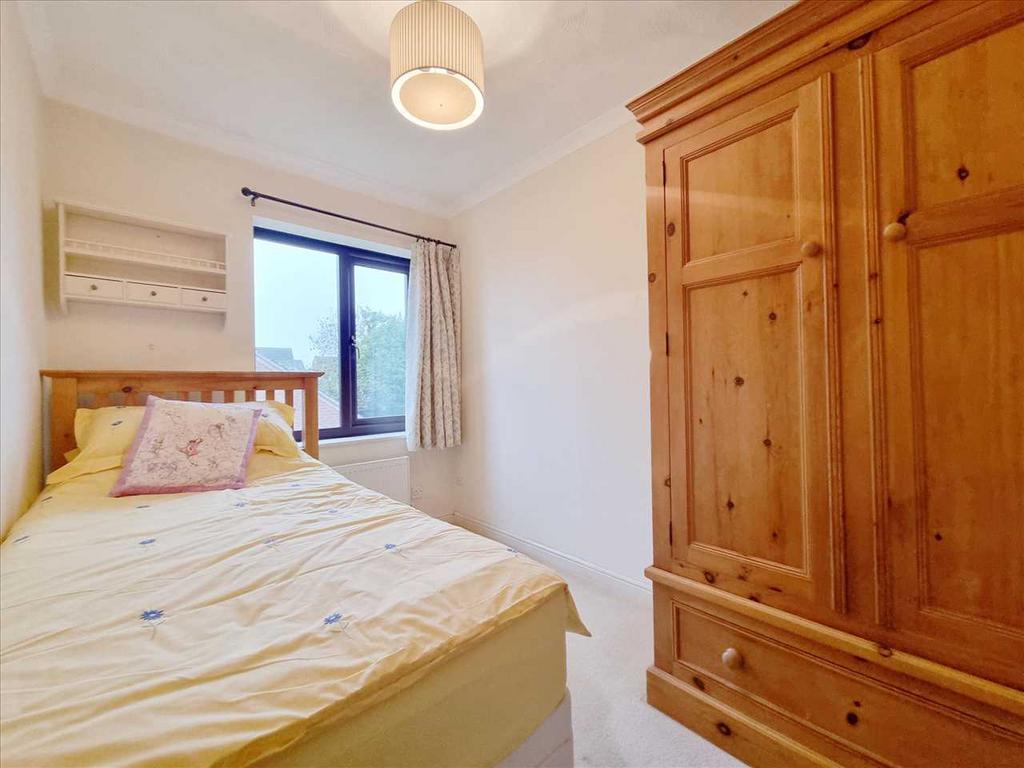 Bedroom 3: