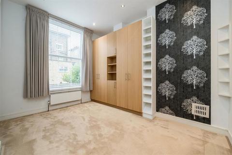 2 bedroom flat for sale, Devonport Road, London W12