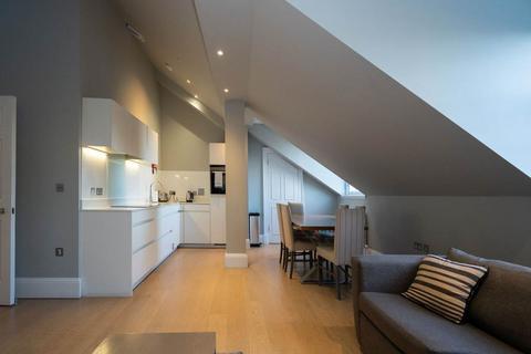 2 bedroom flat to rent, Queen Street, City Centre, Edinburgh