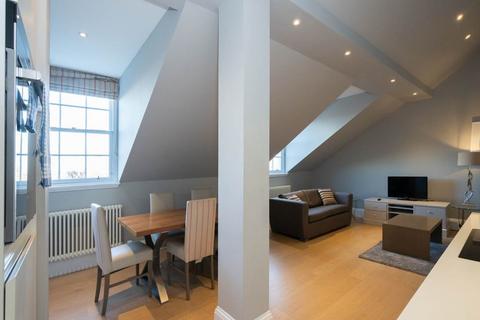 2 bedroom flat to rent, Queen Street, City Centre, Edinburgh