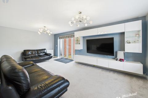 4 bedroom detached house for sale, Kirkes Way, Aylesbury