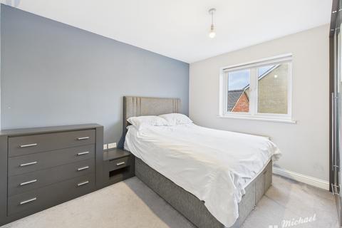 4 bedroom detached house for sale, Kirkes Way, Aylesbury
