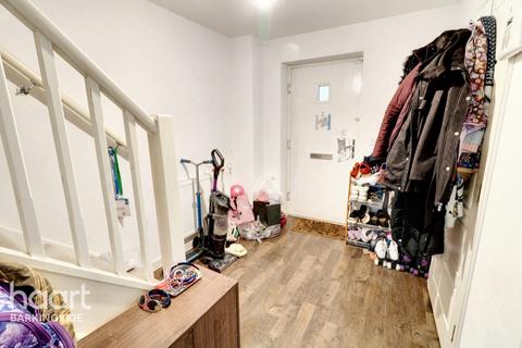 3 bedroom end of terrace house for sale, Maple Drive, Chigwell