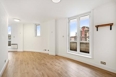 1 bedroom apartment to rent, Stamford Gate House, Chelsea Village, SW6