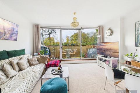 undefined, Hampton Court Road, East Molesey KT8