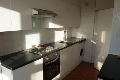 2 bedroom apartment to rent, Oxestalls Road, Deptford SE8
