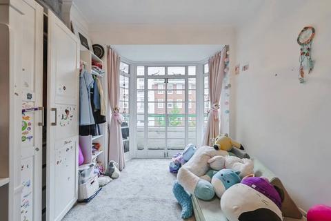 3 bedroom flat to rent, Gloucester Place, London NW1