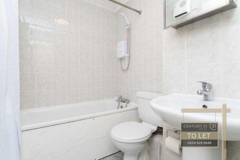 Studio to rent, Acorn Grove, HAYES UB3