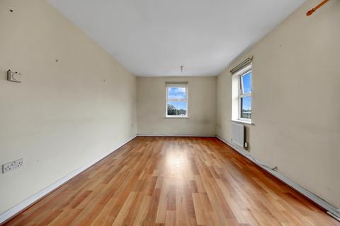 2 bedroom flat for sale, Piper Way, IG1