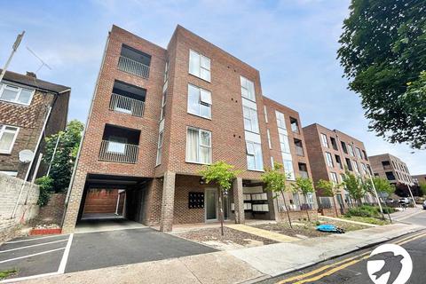 2 bedroom flat to rent, Cross Street, Chatham, Kent, ME4