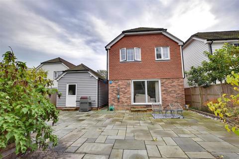 3 bedroom detached house for sale, Lea Close, Brede