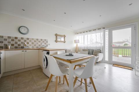 3 bedroom chalet for sale, Mill Lane, Bacton
