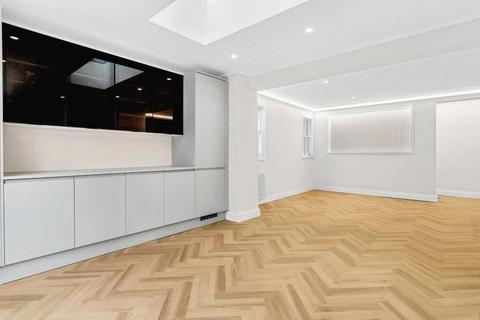 3 bedroom flat for sale, Marlborough Hill, St Johns Wood, London, NW8