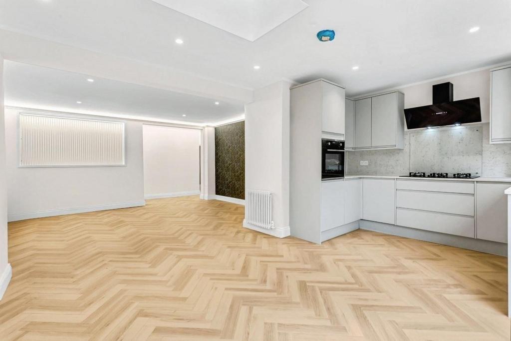 Reception Reverse