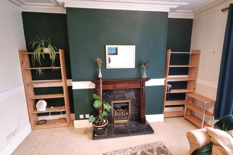2 bedroom flat to rent, Rosemount Place, Rosemount, Aberdeen, AB25