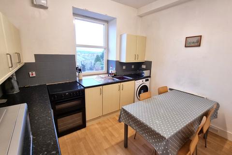 2 bedroom flat to rent, Rosemount Place, Rosemount, Aberdeen, AB25