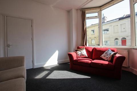 6 bedroom house share to rent, Viaduct Road, Brighton