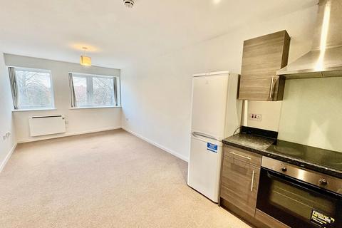 1 bedroom flat to rent, High Street, Kingswinford DY6