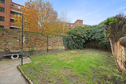 2 bedroom flat to rent, Uxbridge Road, Shepherds Bush, W12 9DL