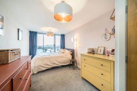 undefined, Balham Hill, London SW12