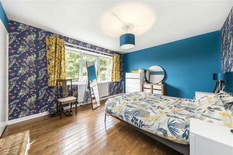 2 bedroom maisonette for sale, Lyme Farm Road, London SE12