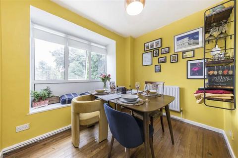 2 bedroom maisonette for sale, Lyme Farm Road, London SE12