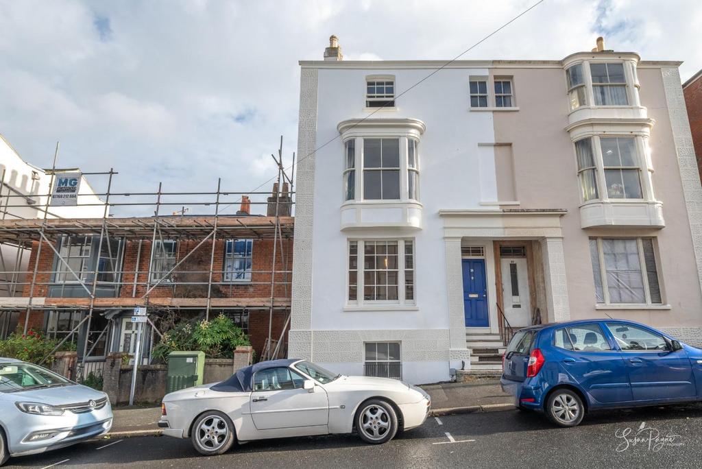 Welcome to 25 George Street