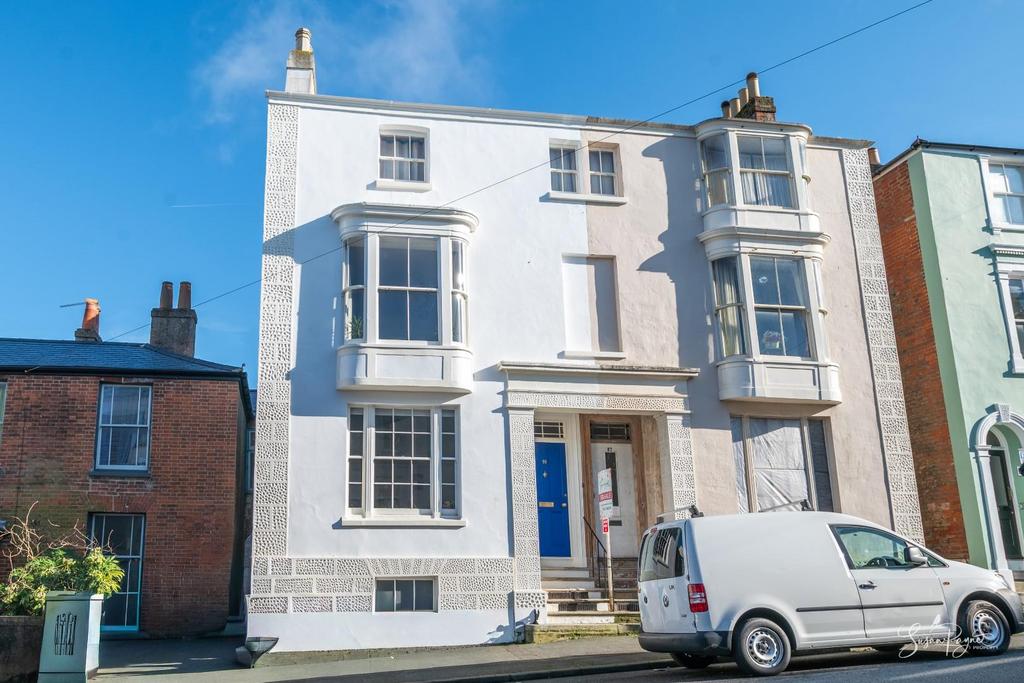 Welcome to 25 George Street