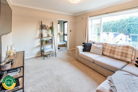 3 bedroom semi-detached house for sale, Everingham Road, Doncaster