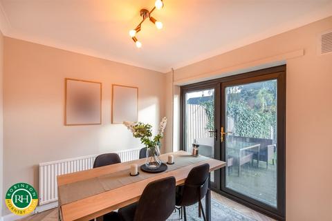 3 bedroom semi-detached house for sale, Everingham Road, Doncaster