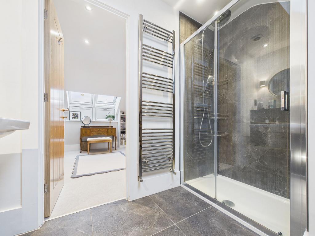 Master En-suite