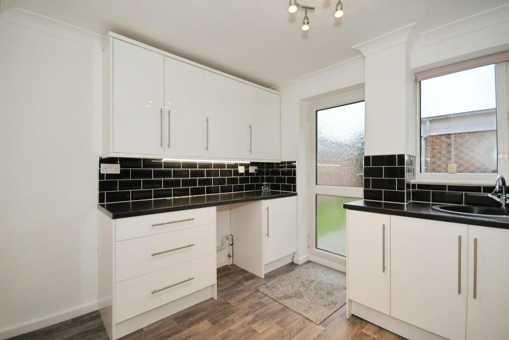 KITCHEN 03.jpg