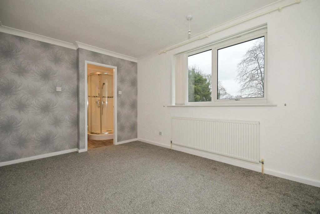 BEDROOM 1 02.jpg
