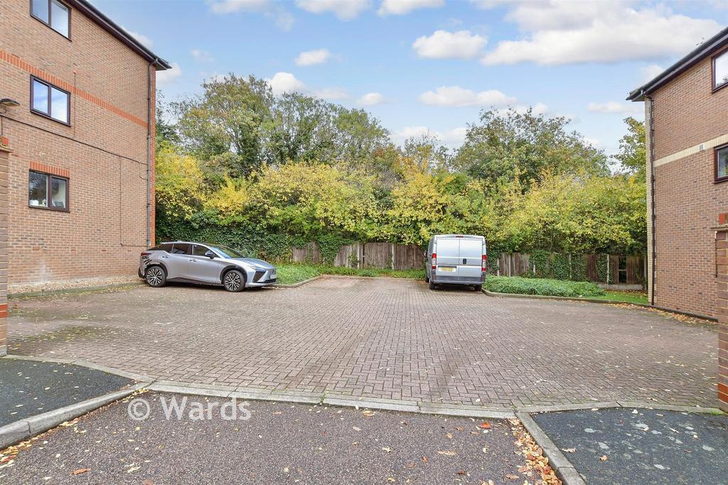 Driveway/Parking