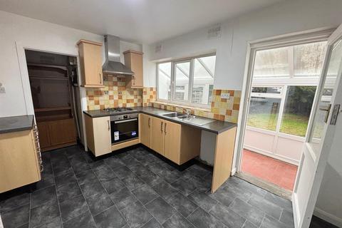 2 bedroom house to rent, Pitmaston Road, Hall Green, Birmingham