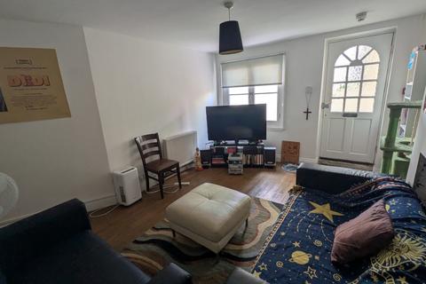 3 bedroom apartment to rent, Montpelier Place, Brighton BN1