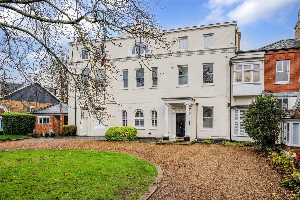 WOODCOTE HALL (14https://login2.vebraalto.com/#).j