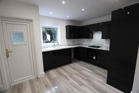3 bedroom terraced house to rent, 8 Grants Field The Downs, St Nicholas, Cardiff CF5 6SE