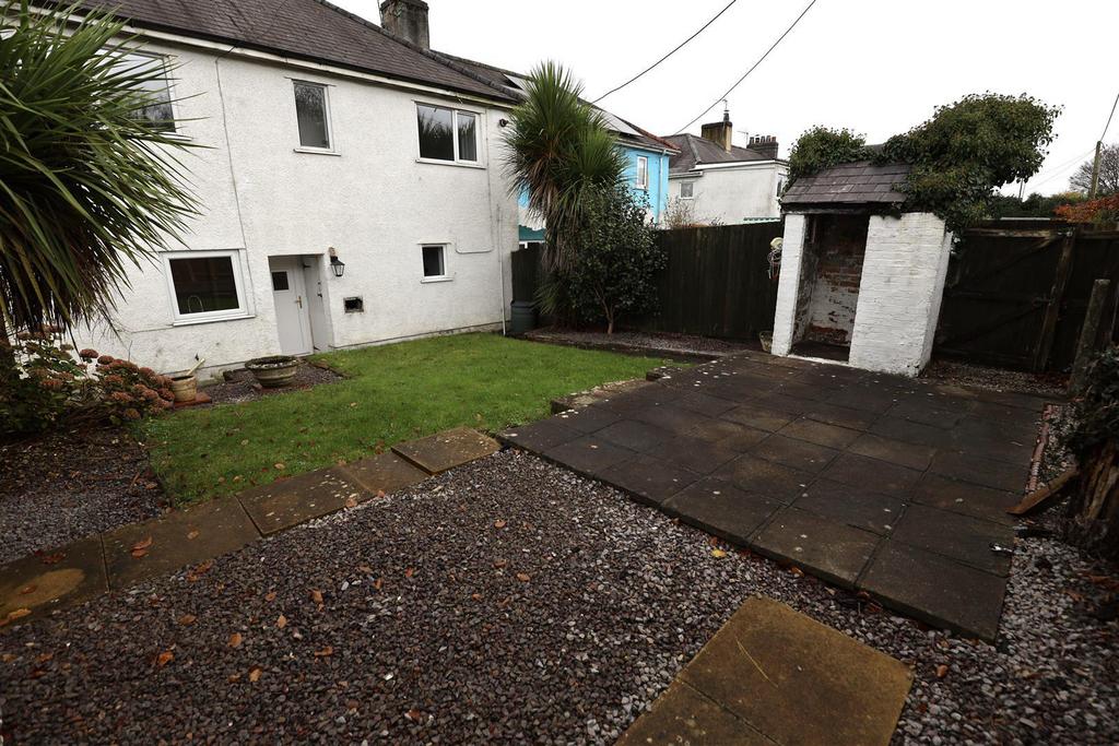 Rear garden 2.jpg