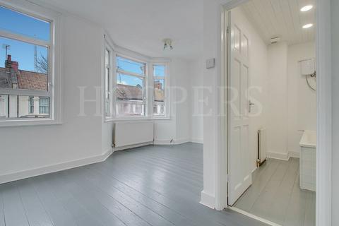 3 bedroom terraced house for sale, Cobbold Road, London, NW10