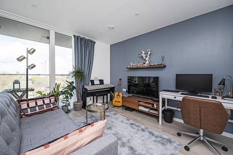 2 bedroom flat to rent, 6 Corsican Square, London E3