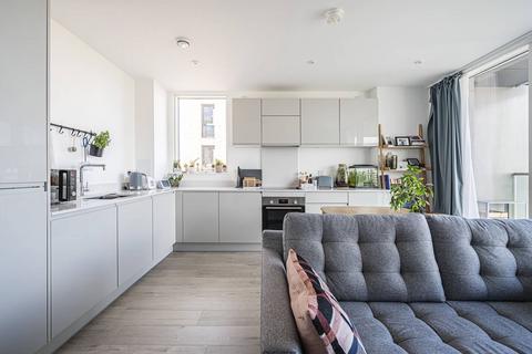 2 bedroom flat to rent, 6 Corsican Square, London E3