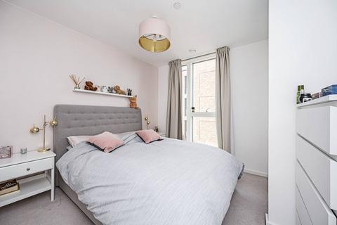 2 bedroom flat to rent, 6 Corsican Square, London E3