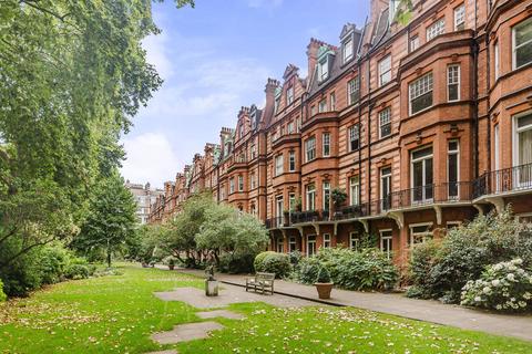 undefined, Sloane Gardens, Sloane Square, London, SW1W