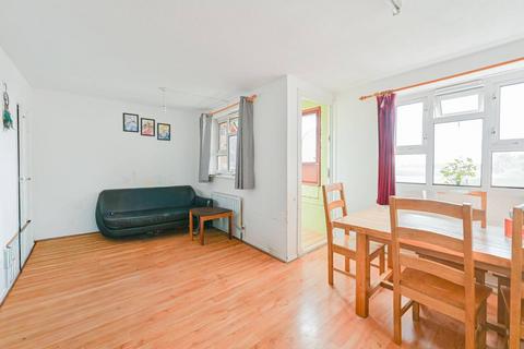 2 bedroom flat for sale, Laburnum Road, Mitcham, CR4
