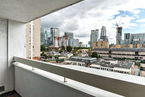 2 bedroom apartment for sale, Knighthead Point E14 8SR, London, E14